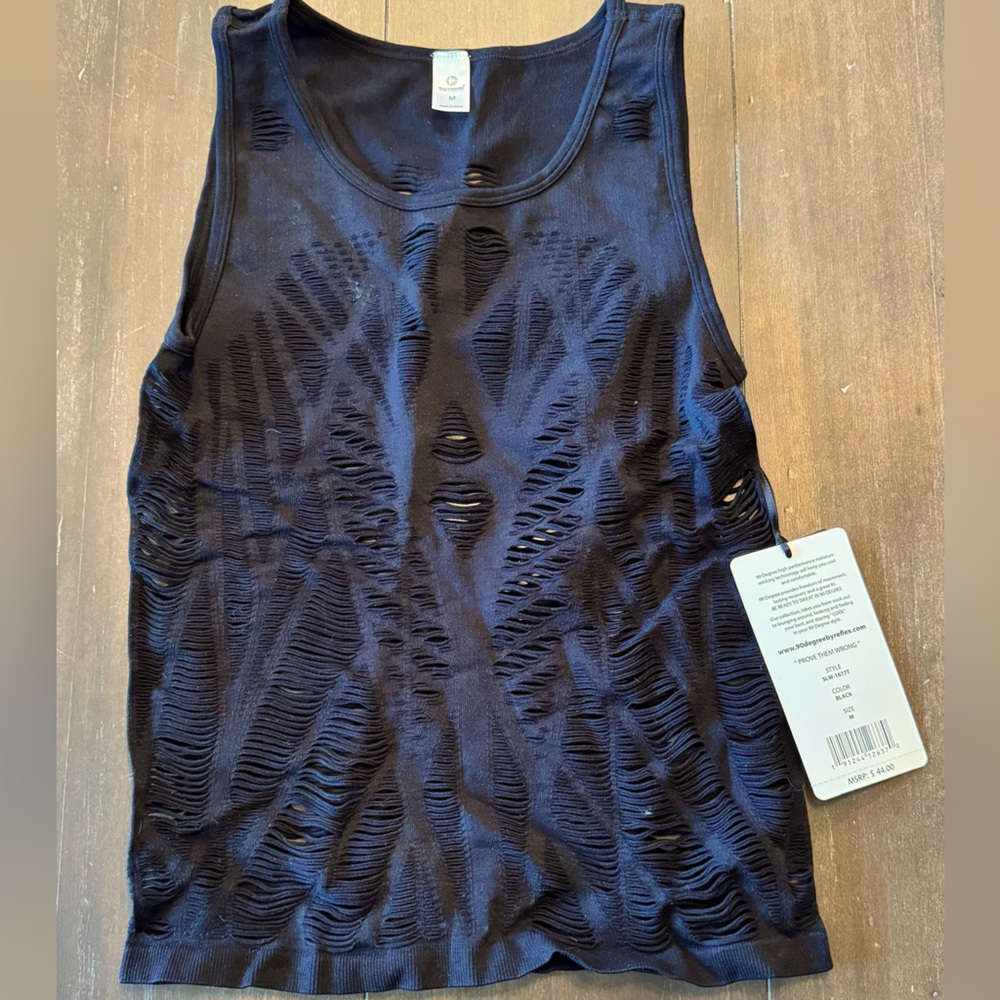 90 Degree by Reflex Woman’s Yoga top, size M; Black; cropped sleeves